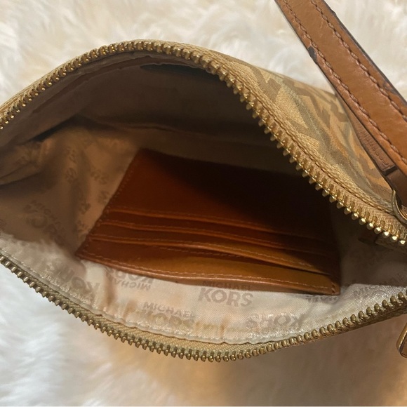 Michael Michael Kors Signature Monogram Wristlet Wallet Purse - Picture 6 of 12